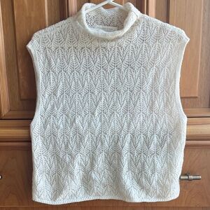 Abercrombie & Fitch Cream Sleeveless Cable Turtleneck Sweater